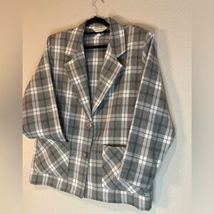 Andrea Kay~Lightweight Gray & White Plaid Print Blazer~2-Button Closure~Size 16
